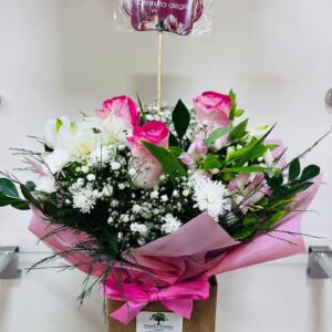 ARRANJO DE 3 ROSAS NA CAIXA MADEIRA + PLACA MENSAGEM